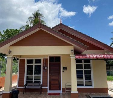 Kampung Perupuk Casa | NSJay Guest House