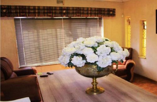 New Redruth Casa | NSK GUEST HOUSE
