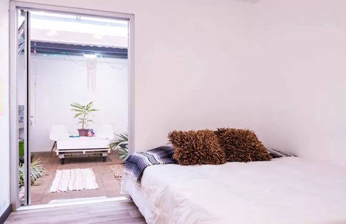 San Antonio Apartamento | NuBe House-Yoga Lessons and Maid Service Included *