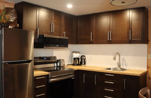 Lake Cowichan Casa | Nuestra Casa – Beautiful and spacious downstairs suite in Lake Cowichan