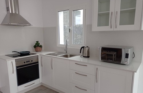 Teguise Apartamento | Nuevo apartamento con jardín y barbacoa en la Villa histórica de Teguise
