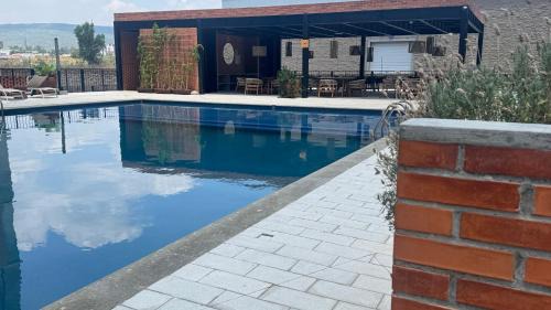 Zapopan Apartamento | Nuevo Departamento Céntrico con Alberca y Parking