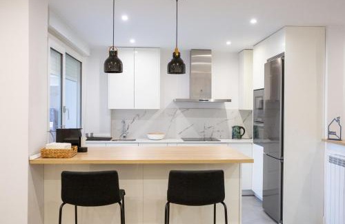 San Adrian Apartamento | Nuevo, grande con garaje, Bilbao Arena, Casco Viejo