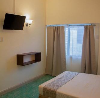 Barrio de Santiago Hotel | Nuevo Paris Hotel