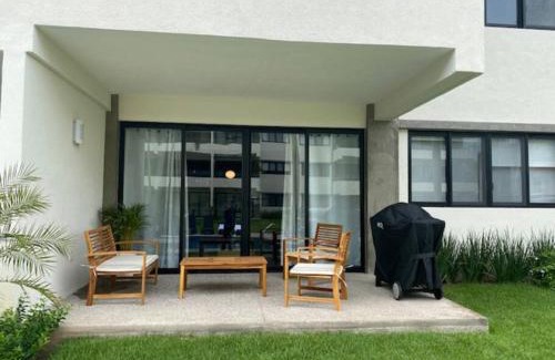Nuevo Vallarta Apartamento | Nuevo Vallarta Lovely 2 bedroom condo pool front
