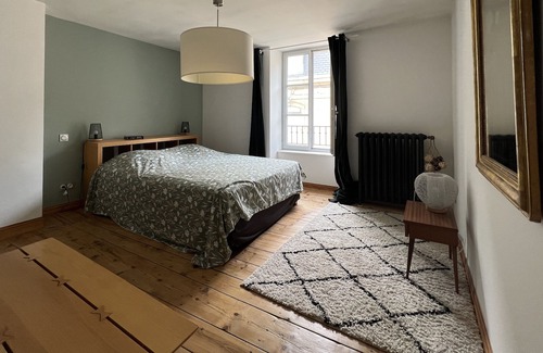Lons-le-Saunier Apartamento | Nugget in the historic center of Lons le Saunier 2 bedrooms, 2 bathrooms