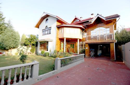 Srinagar Casa | Nuh Villa - Luxury stay with Kashmiri Warmth