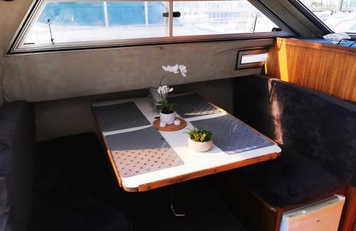 Port Alquiler De Eote | Nuit insolite sur un bateau chauffé