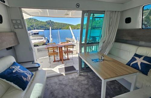 Vals d'Aix et Isable Alquiler De Eote | Nuits insolites sur un bateau 12m en pleine nature