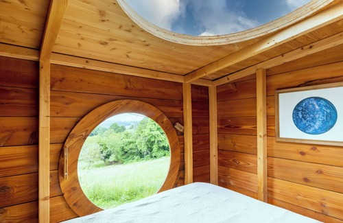 Auriac-du-Perigord Cabina | Nula 'Cabane Aux Étoiles' con terraza compartida y jardín privado