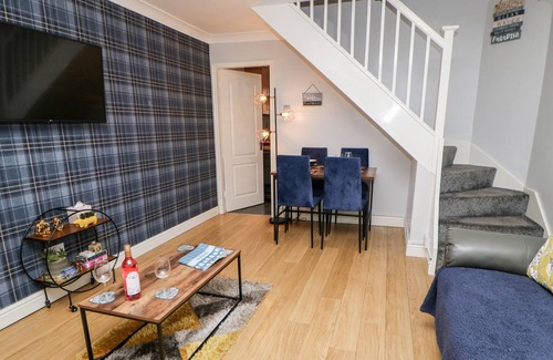 Westoe Cabaña | NUMBER FOUR, pet friendly, character holiday cottage in South Shields