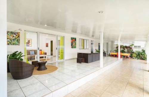 Faaa Casa | Nunaatini Lodge