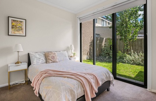 Nunawading Casa | Casa nueva y acogedora de estilo 4RM.
