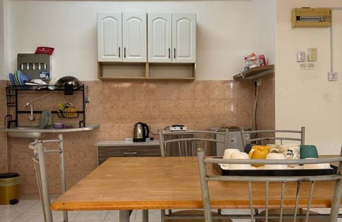 Bukit Baru Apartamento | Nur Ahmad FAMILYHOMESTAY BUKIT BERUANG 4 ROOMS Full Apartment FREE WIFI & NETFLIX