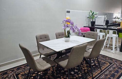 Batu Enam Casa | Nur's Homestay 2