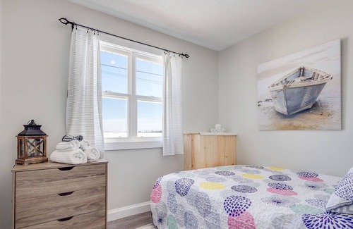 Alberton Cabaña | Nurse's Oasis: 3-BR, Pet Friendly, Hot Tub, Snow Removal, Starlink