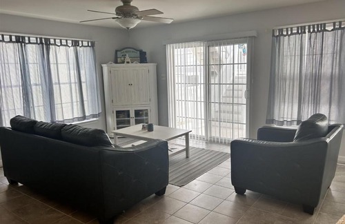 North Wildwood Apartamento | NW506 East 7th Ave-B