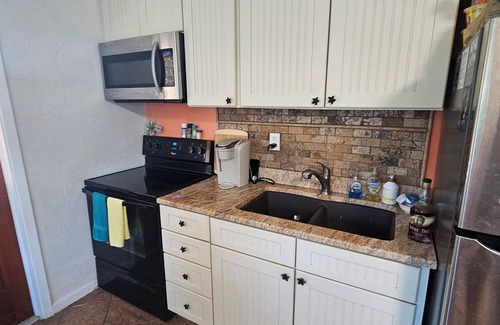 Homosassa Casa | Waterfront w/dock on mason creek, 2/1 Homosassa River,30 min ride to springs!