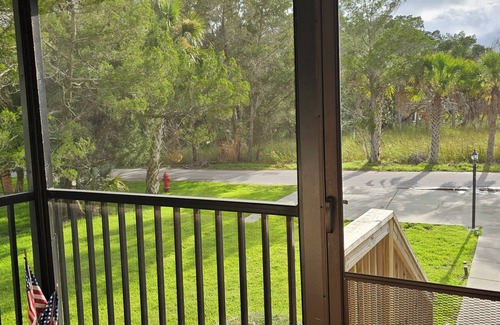 Homosassa Casa | Waterfront w/dock on mason creek, 2/1 Homosassa River,30 min ride to springs!