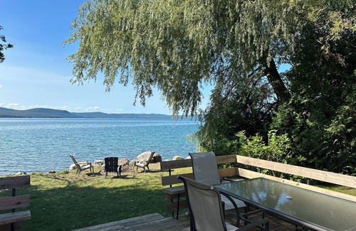 Algoma District Cabaña | Weekly rental, cozy rustic cottage to rent on the shores of Lake Superior