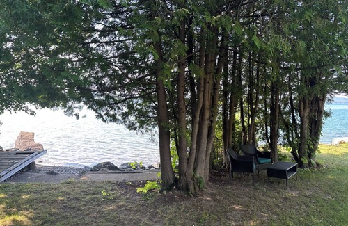 Algoma District Cabaña | Weekly rental, cozy rustic cottage to rent on the shores of Lake Superior