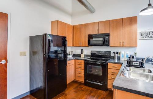 Rochester Apartamento | NY Style Centric Loft with King Bed by Park ave