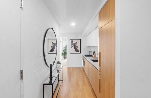 Hell's Kitchen Apartamento | DESIGNER’S DREAM HOME!! Huge Corner Luxury Suite - best location by Times Sq