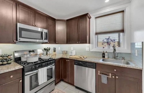 Bayonne Casa | NYC Proximity Duplex Delight 30 mins w/ Parking
