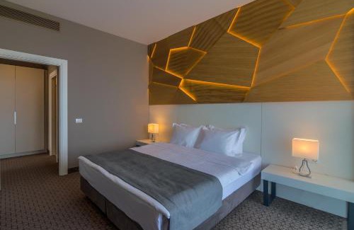 Constanta Hotel | Nyota Hotel & Conference Center