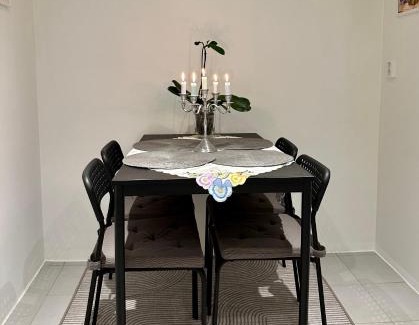 Gavle Apartamento | Nyrenoverat boende i villaområde