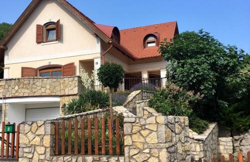 Szigliget Casa | Nyugalom Szigete Vendégház SZIGLIGET
