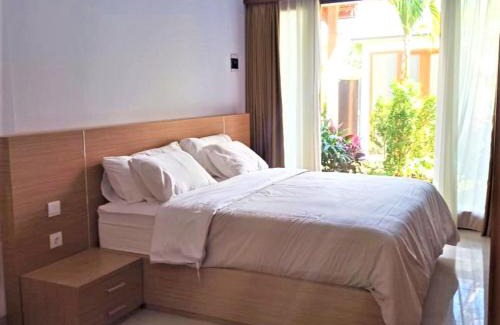 Sunset Road Hotel | Nyuh Gading 64