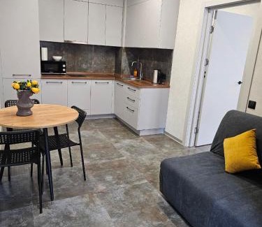 Svyatoshyns'kyi District Apartamento | Nyvky Like Home - Сан Франциско - Квартира на низькому поверсі 231