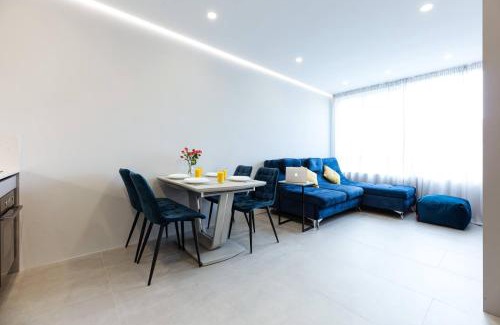 Shevchenkivs'kyi District Apartamento | Nyvky Like Home - Файна Таун з басейном - Кв 80