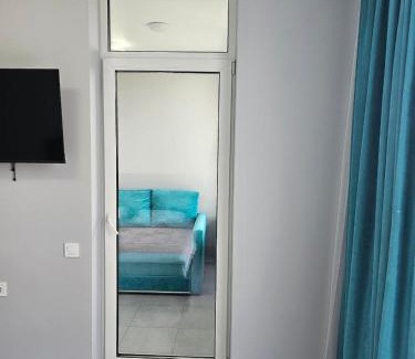 Shevchenkivs'kyi District Apartamento | Nyvky Like Home - Файна Таун із сезонним басейном - Кв 149