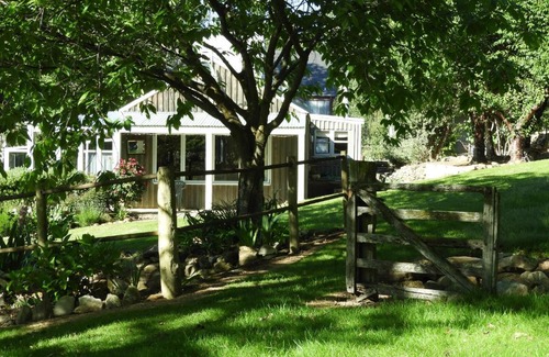 Lowburn Casa | O Naturel Vineyard Stay