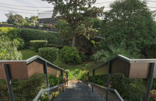 Caloura Casa | O Nosso Refúgio