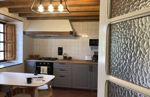 Mera de arriba Casa | Casa rural O Roxo, desconexión entre caballos en el Ortegal