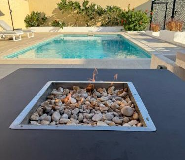 Al Jazirat Al Hamra Villa | O2 pool villa
