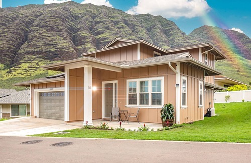 Makaha Valley Casa | ★Oahu Perfect Vacation Million Dollar Views, Pool, Near Beach, 4BR Sleeps 14★