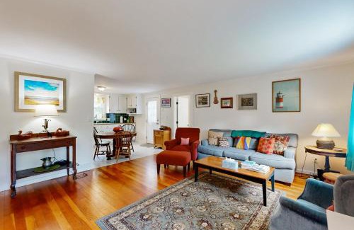 Oak Bluffs Casa | Oak Bluffs Darling