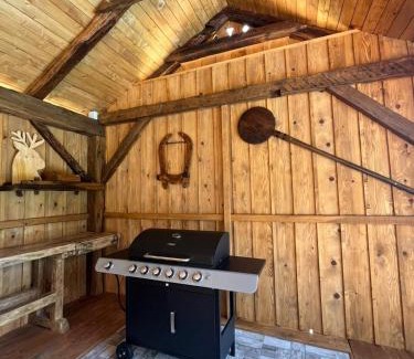 Cvetkovic Casa | Oak House Mrežnica