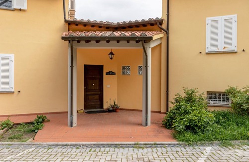 Montelaguardia Apartamento | Vrbo Property
