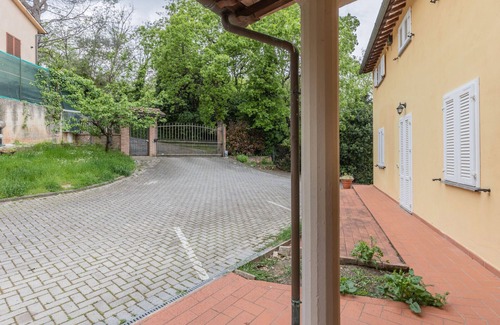 Montelaguardia Apartamento | Vrbo Property