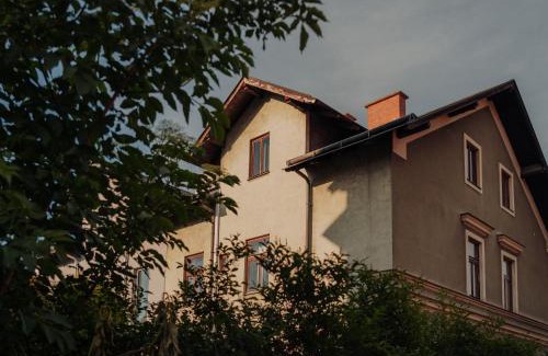Funfhaus Cama Y Desayuno | Oak House Vienna