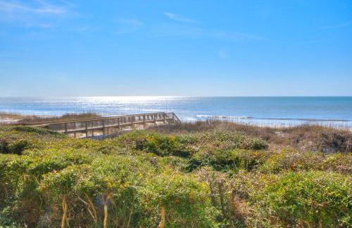 Caswell Beach Casa | Oak Island Beach Villa 207