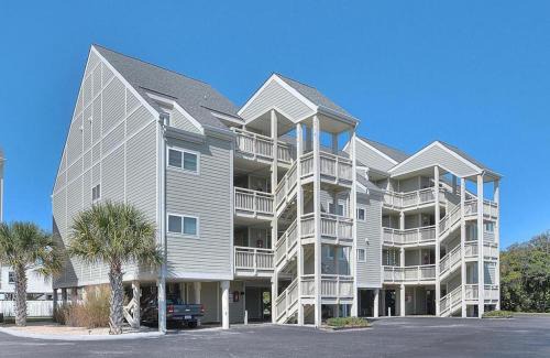 Long Beach Casa | Oak Island Beach Villa 1609 - The Captain's Perch