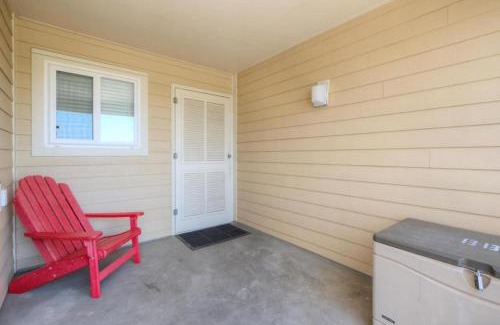 Caswell Beach Casa | Oak Island Beach Villa 308 Sandy Groves