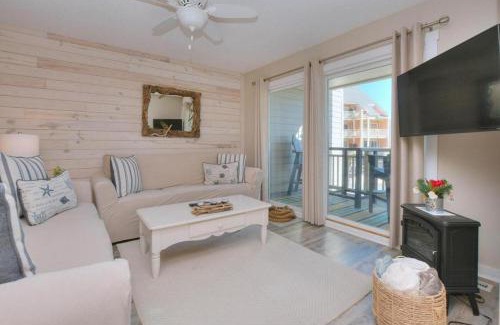 Caswell Beach Casa | Oak Island Beach Villa 1210