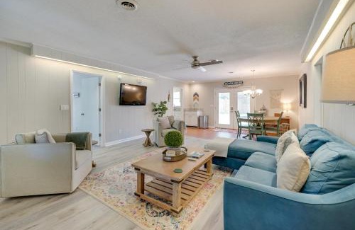 Long Beach Casa | Oak Island Home with Spacious Backyard and Porch